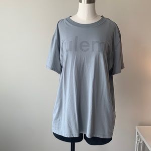 Blueish Lulu long tee size 10-12!!